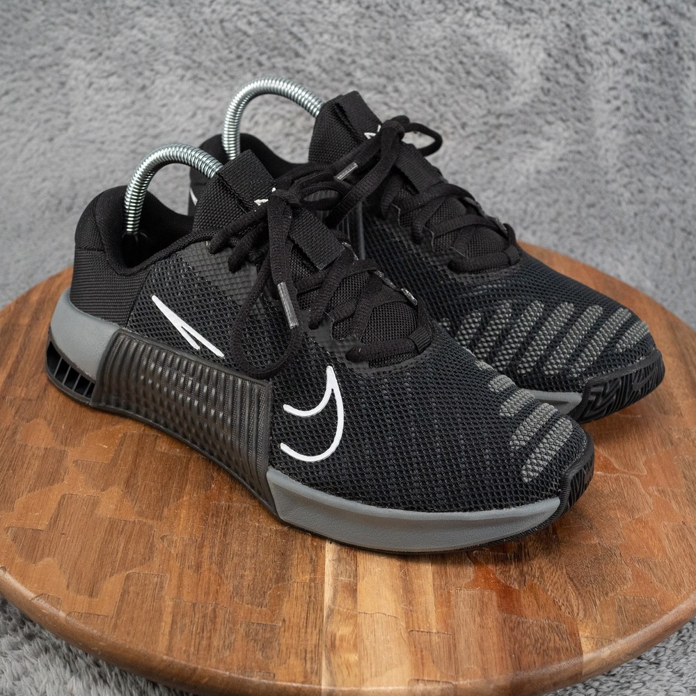 Nike Metcon 9 Low Womens Size 8.5 Black Gray Athletic Running Shoes Sneakers
